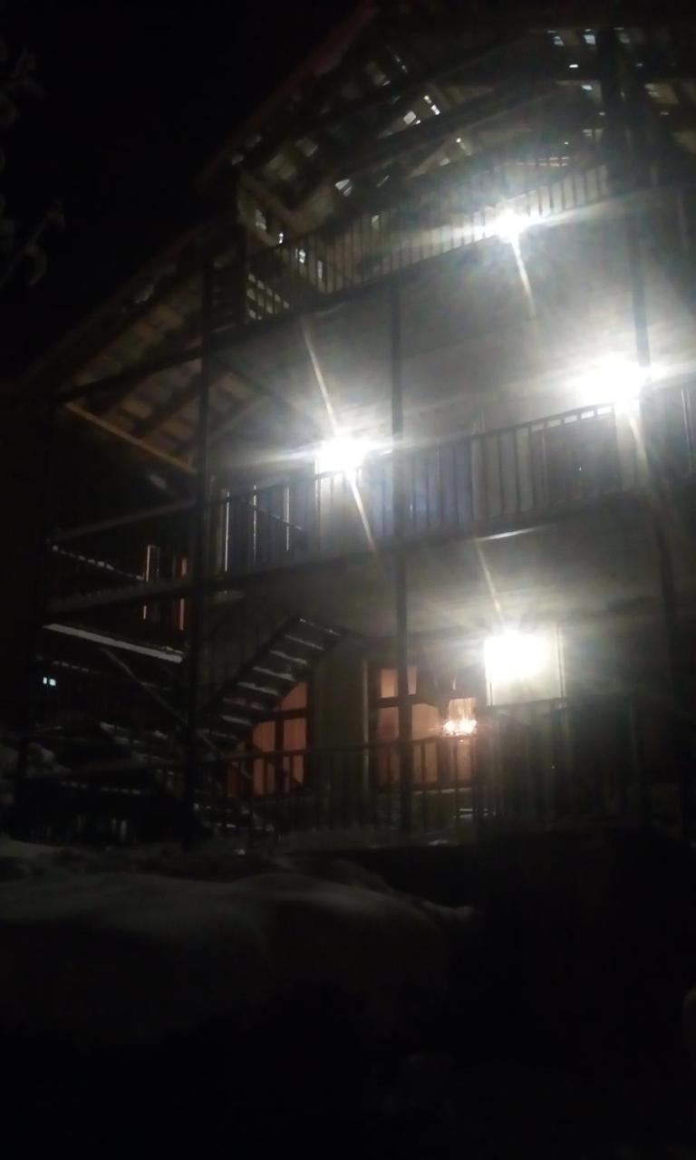 Jilieta Hotell Mestia Exteriör bild